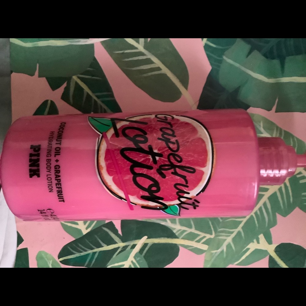 Vs pink grapefruits 🍇